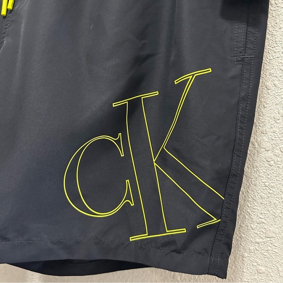 Calvin Klein Men's Black and Yellow Swimtrunks UPF 40+ NWT XL - Picture 5 of 8